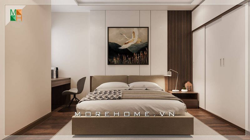 . Để tận dụng diện tích sử dụng tối đa trong phòng ngủ nhỏ, nên lược bớt những vật dụng không cần thiết để giúp căn phòng trở nên thông thoáng hơn. Sử dụng tủ cách lùa kịch trần và đặt bàn làm việc ở góc khuất sẽ giúp căn phòng đầy đủ tiện nghi mà không làm rối mắt.